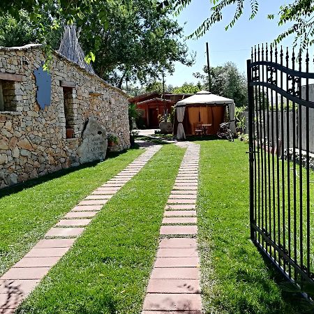 B&B Domo De Pedra Tottubella Exterior photo