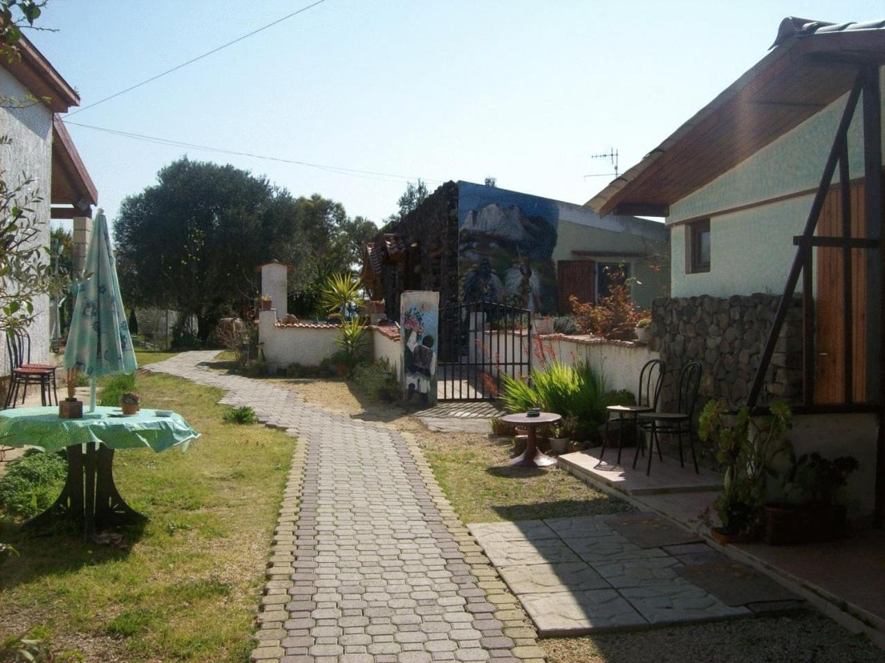 B&B Domo De Pedra Tottubella Exterior photo