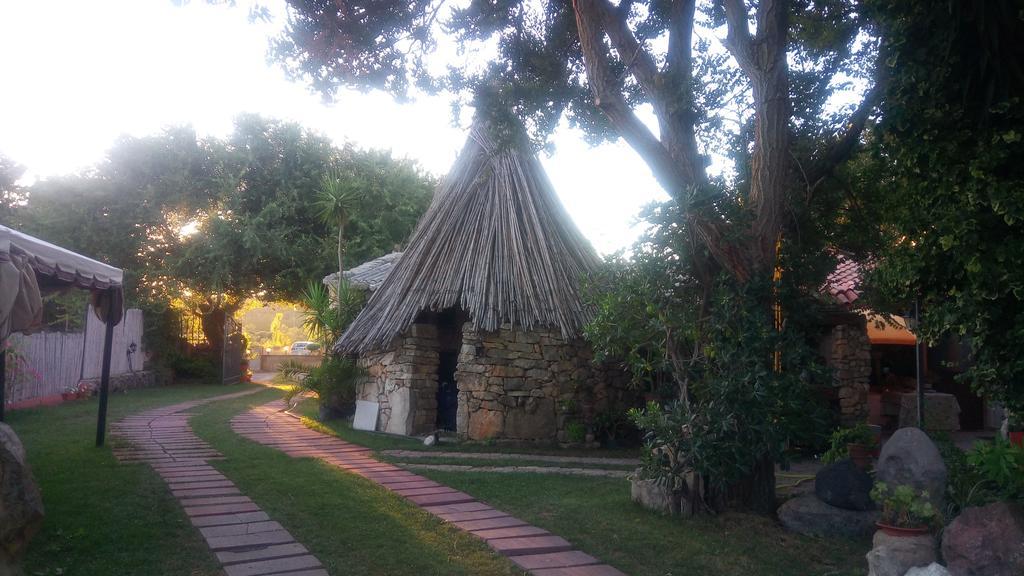 B&B Domo De Pedra Tottubella Exterior photo